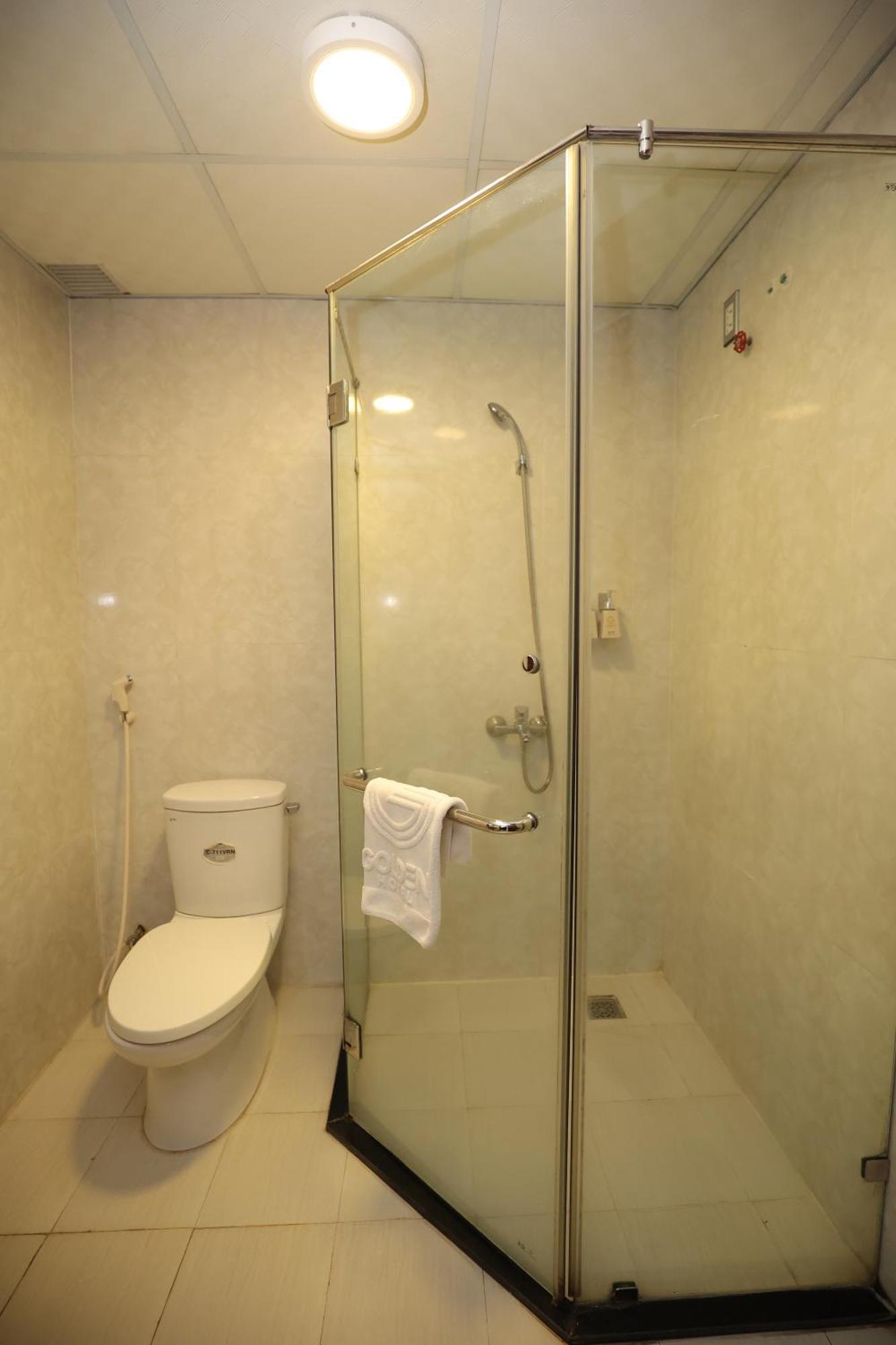 Golden Quang Tri Hotel Dong Ha Esterno foto
