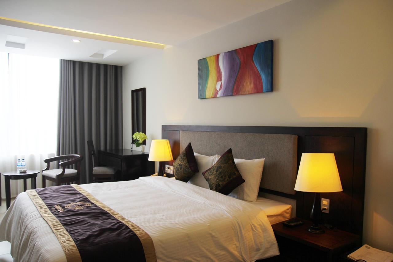 Golden Quang Tri Hotel Dong Ha Esterno foto