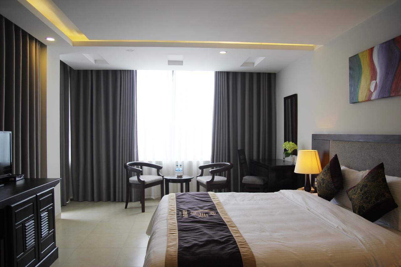 Golden Quang Tri Hotel Dong Ha Esterno foto